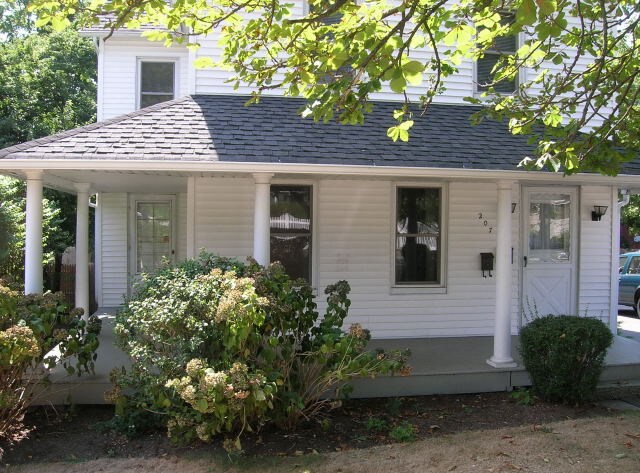 Building Photo - 207 Park Ave