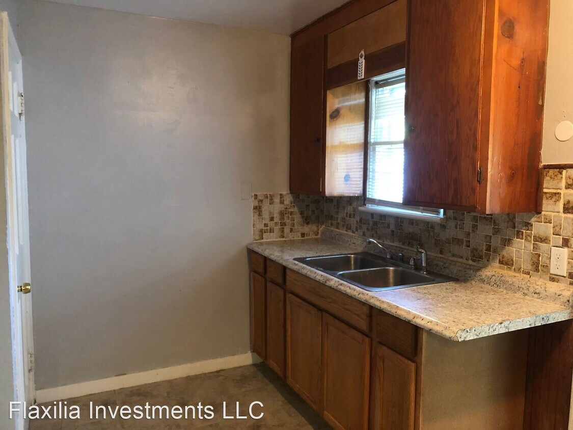 Primary Photo - 3 br, 1 bath House - 21401 Watson
