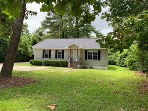 Building Photo - 2112 Wisteria Dr