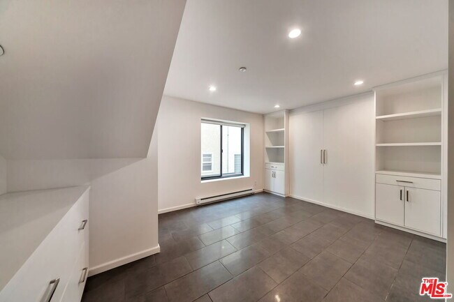 Foto del edificio - 1824 Redondo Blvd