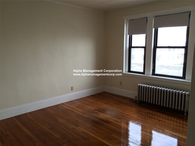 Foto del edificio - 349 Pleasant St
