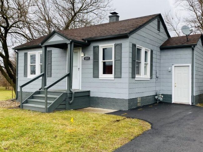 Building Photo - 1257 Horse Prairie Ave