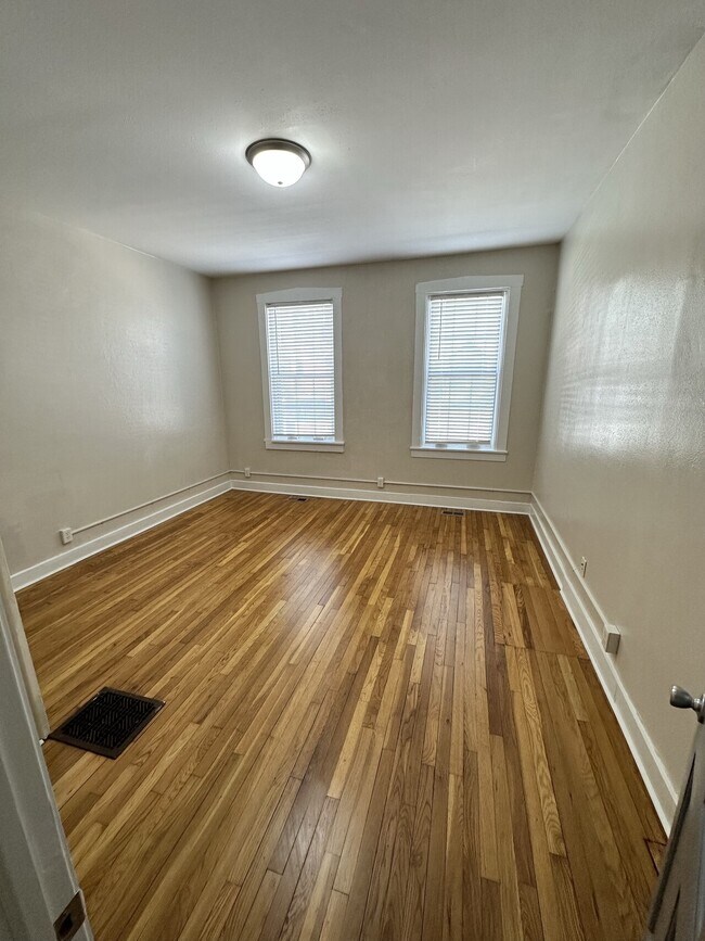 1635 White St Unit 1, Dubuque, IA 52001 Condo for Rent in Dubuque, IA