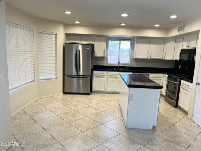 Foto del edificio - 8883 W Maryland Ave