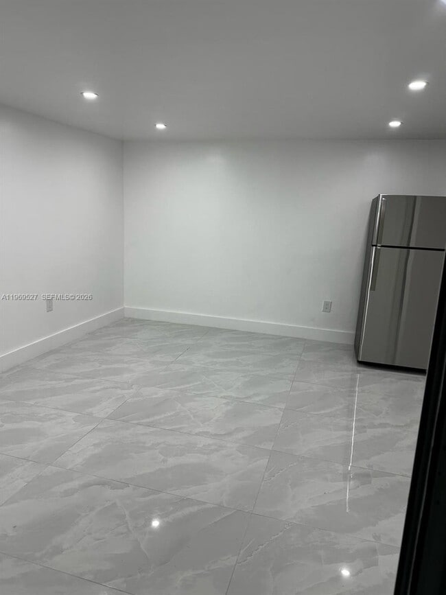 Foto del edificio - 770 SE 4th Pl