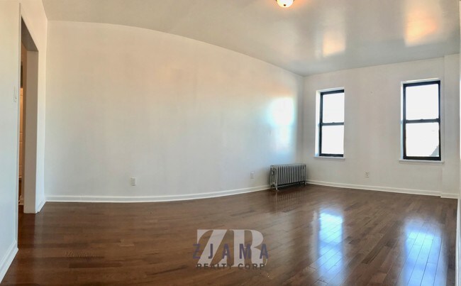 Building Photo - 301 Sterling St