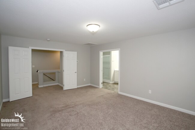 Foto del edificio - Beautifully Updated 4Bdm 3Ba Two-Story Home Located in the Heart of Southern Highlands!