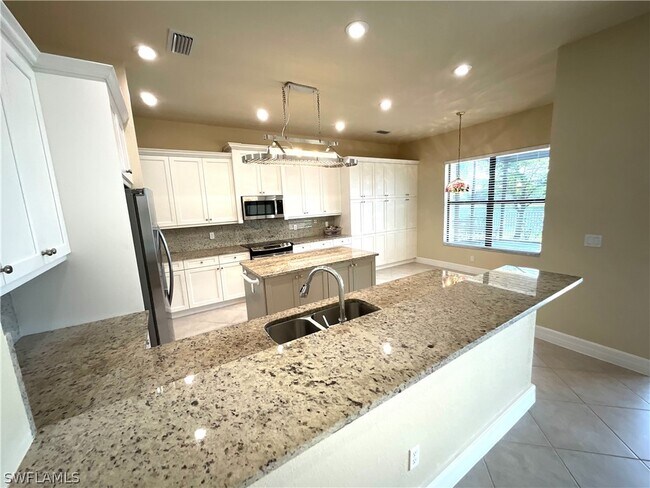 Building Photo - 11708 Stonecreek Cir