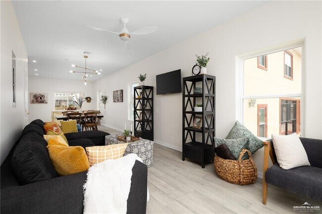 Foto del edificio - 19 Bass Ave