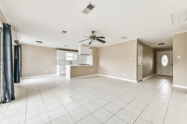 Building Photo - 10906 Sageorchard Ln