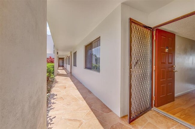 Building Photo - 9633 N Belfort Cir