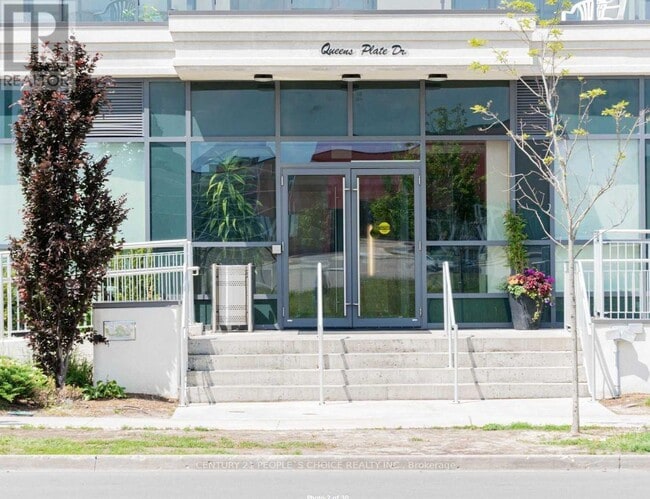 Building Photo - 840 Queens Plate Dr