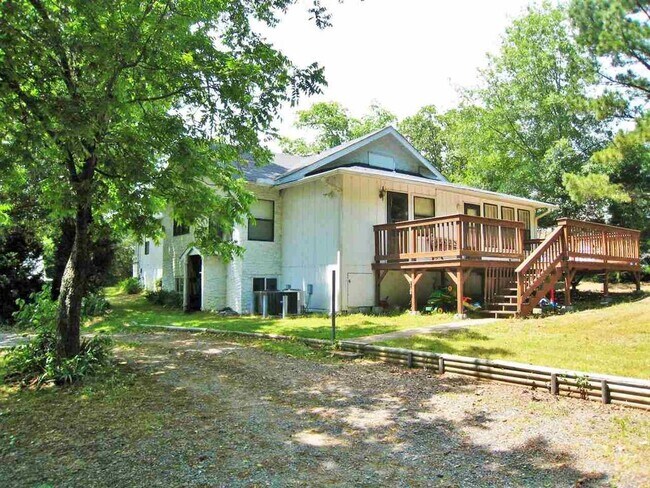 Building Photo - 649 5th Street