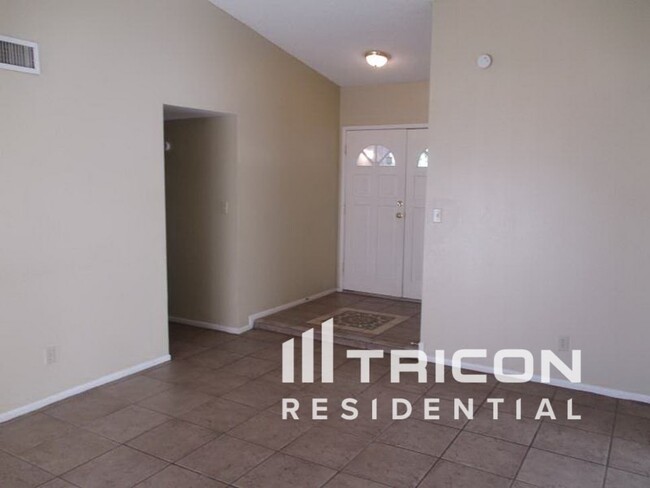 Foto del edificio - 4660 N 75th Ln