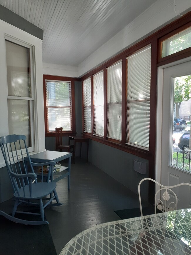 Building Photo - 505 8th Ave SE