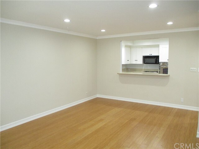 Building Photo - 1360 Shadow Ln