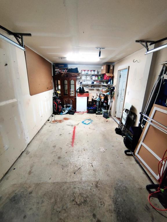 Building Photo - 67 High Meadows Dr