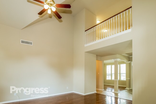 Building Photo - 3931 Echo Mountain Dr