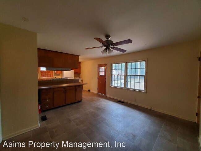 Building Photo - 3 br, 1.5 bath House - 3923 Welmont Drive