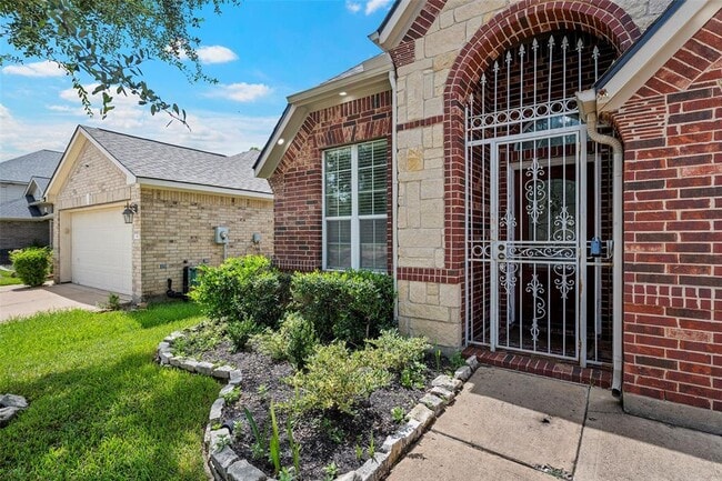 Building Photo - 6907 Birnam Garden Lane