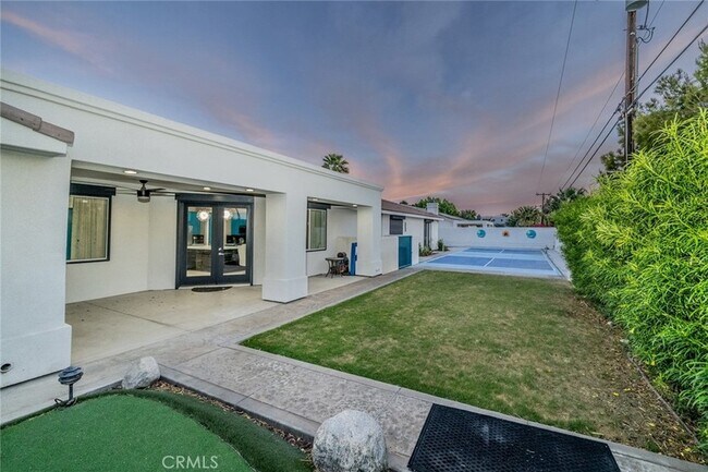 Foto del edificio - 2932 N Sunrise Way