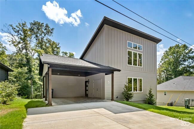 Foto del edificio - 5 Blandford Ln