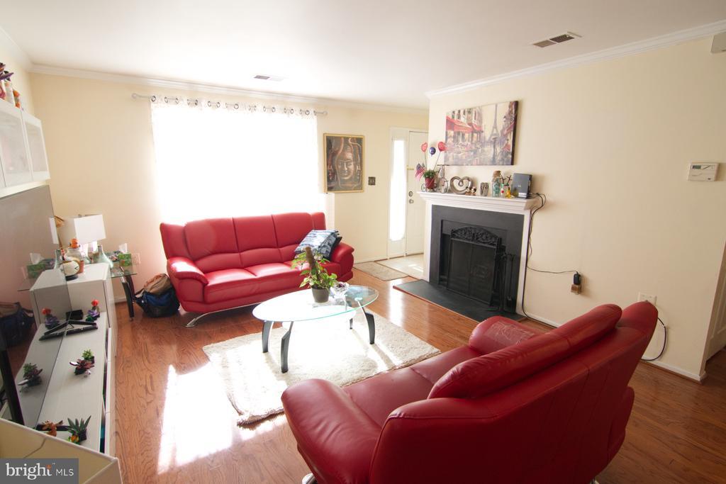 Primary Photo - 7718B Lexton Pl