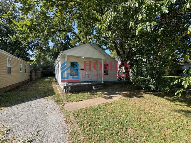 Building Photo - Two Bedroom House | Move in Ready