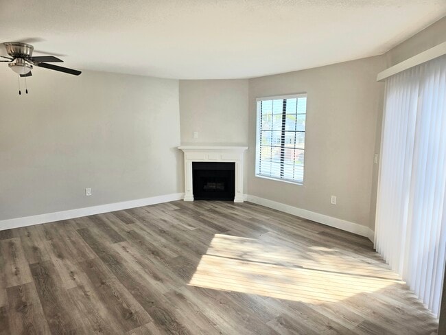 Building Photo - Marbella Villa Apartments