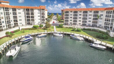 Building Photo - 2871 N Ocean Blvd