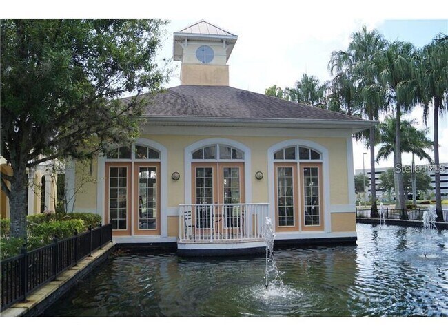 Foto del edificio - 9320 Crescent Loop Cir