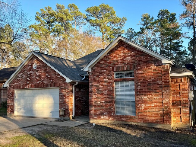 Building Photo - 4006 Hunnington Dr