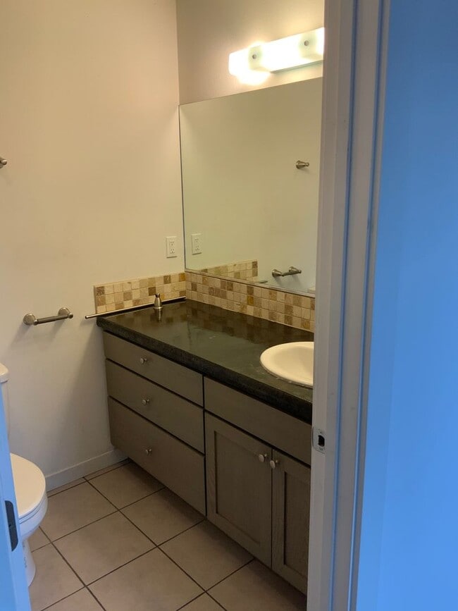 Foto del edificio - 306 F St NE