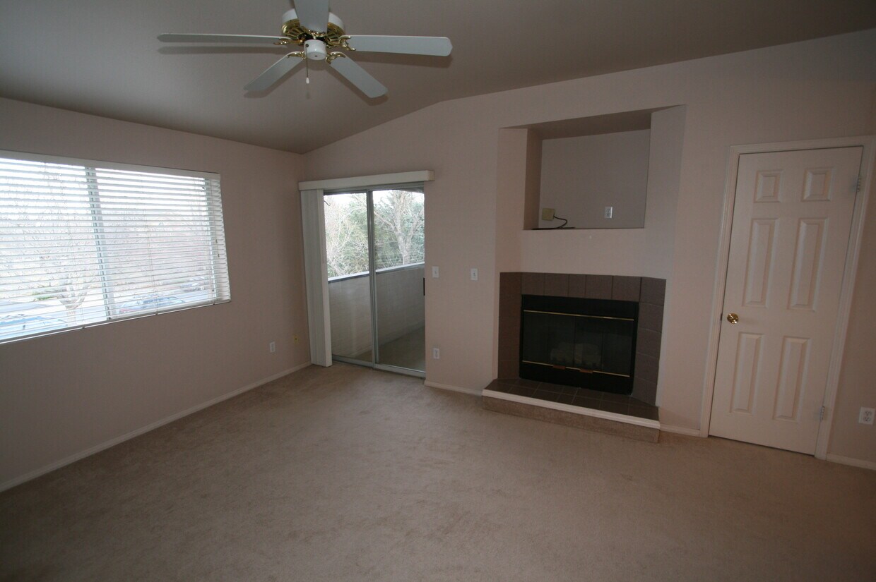 Living Room - 710 Copper Ln