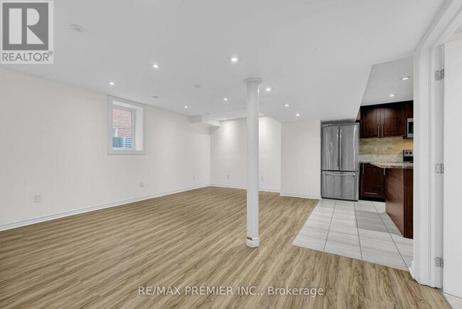Building Photo - 81 Greenview Cir