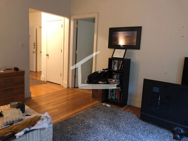 Foto del edificio - Awesome two bedroom in the heart of Brookline