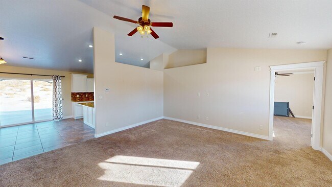 Building Photo - 963 Alpine Dr