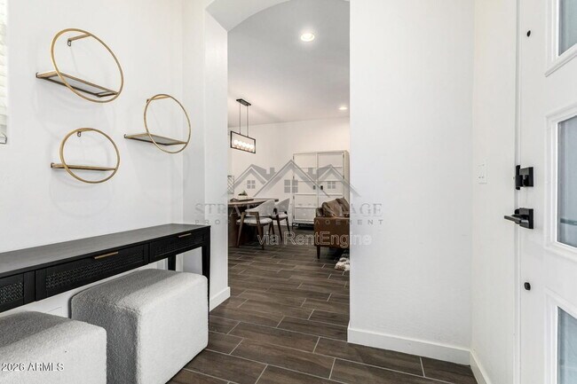 Foto del edificio - 4145 E Jones St