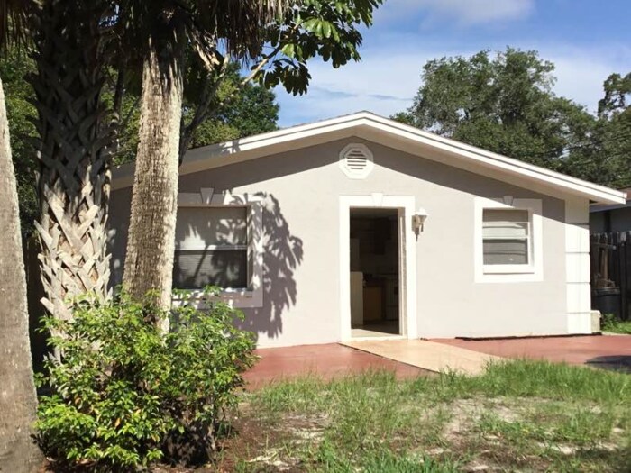 Primary Photo - 802 Lincoln Ave