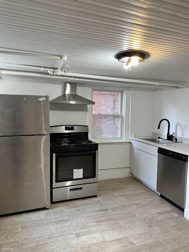 Foto del edificio - 2 br, 1 bath Duplex - 4227 Euclid Avenue A
