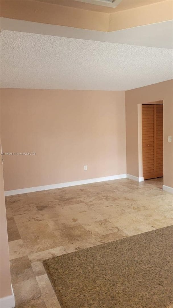 Foto del edificio - 914 NW 106th Ave