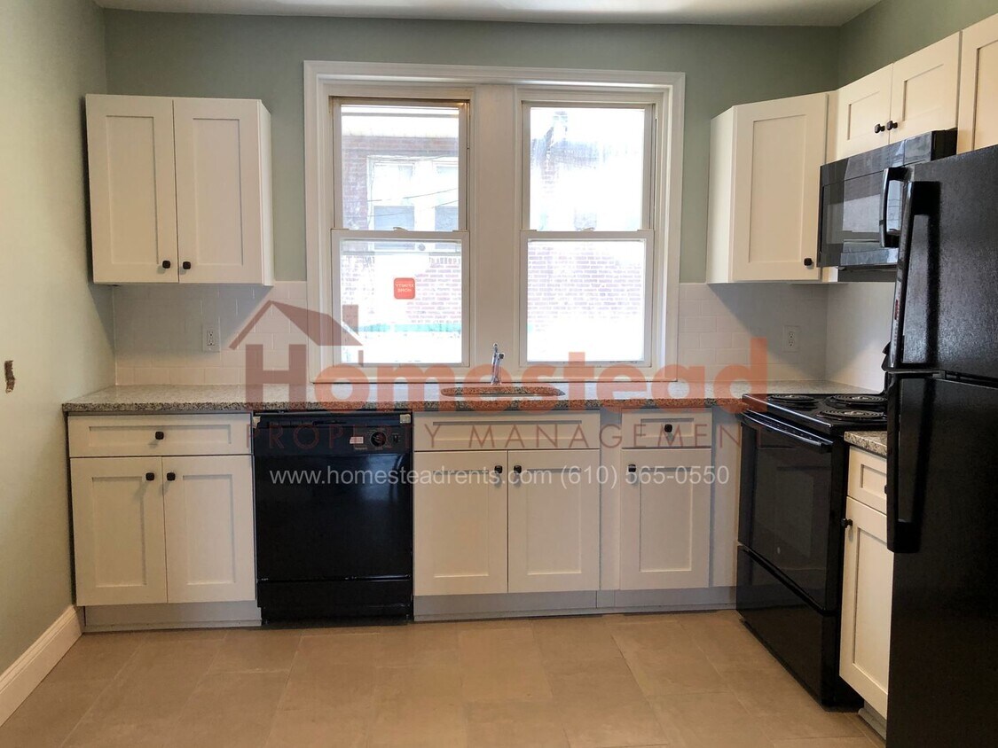 Primary Photo - 3 BEDROOM HOME FOR RENT!
