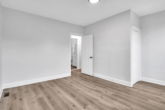 Building Photo - 2558 Aisquith St