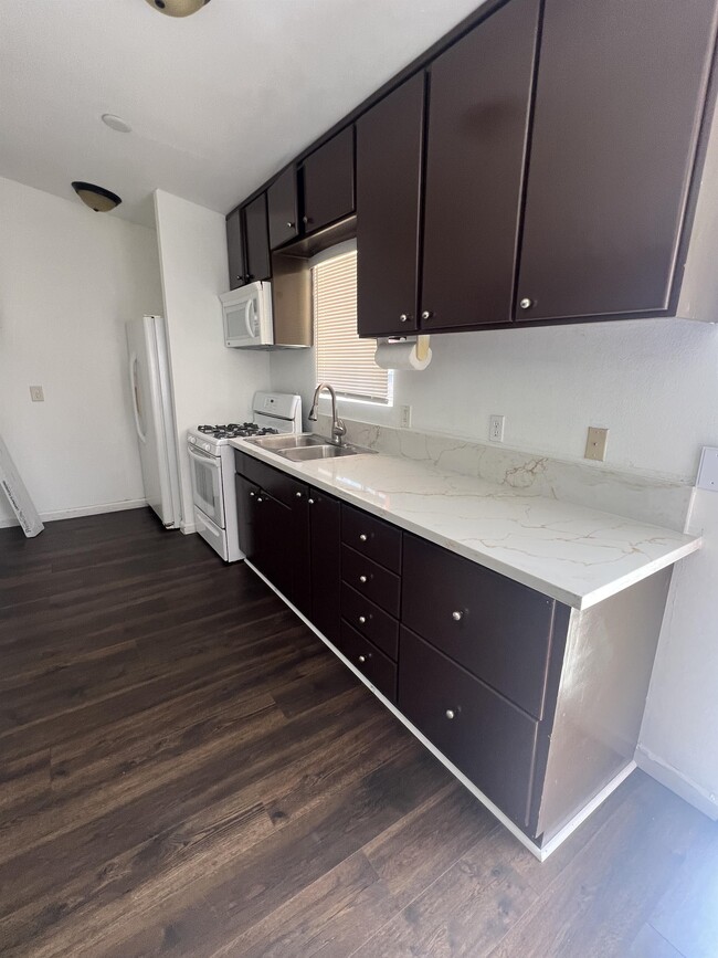 Building Photo - 4225 Arizona St