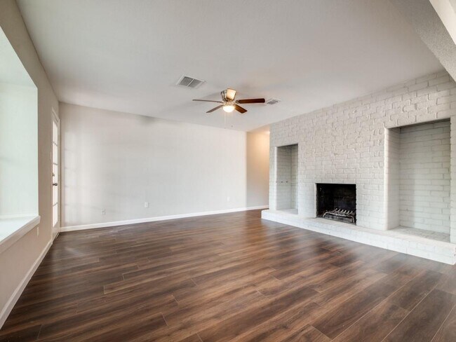 Building Photo - 287 Eldon St