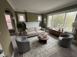 Building Photo - 15512 Mendota St