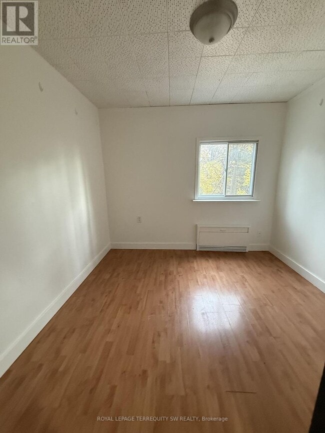 Building Photo - 61 Cedar Dr