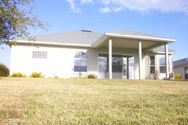 Building Photo - 4 br, 2 bath House - 6720 Calistoga Cir