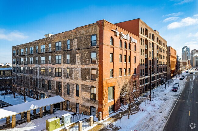 Building Photo - Lindsay Lofts