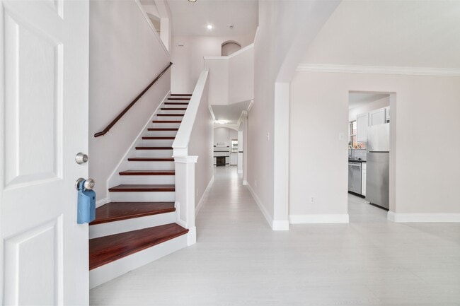 Building Photo - 8330 Malin Ct